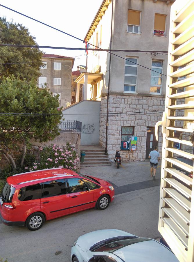 Apartment Filip Vrbnik Exterior photo